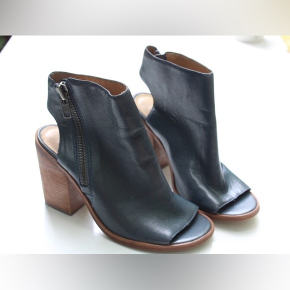 Steve Madden Terra booties - Picture 6 of 10